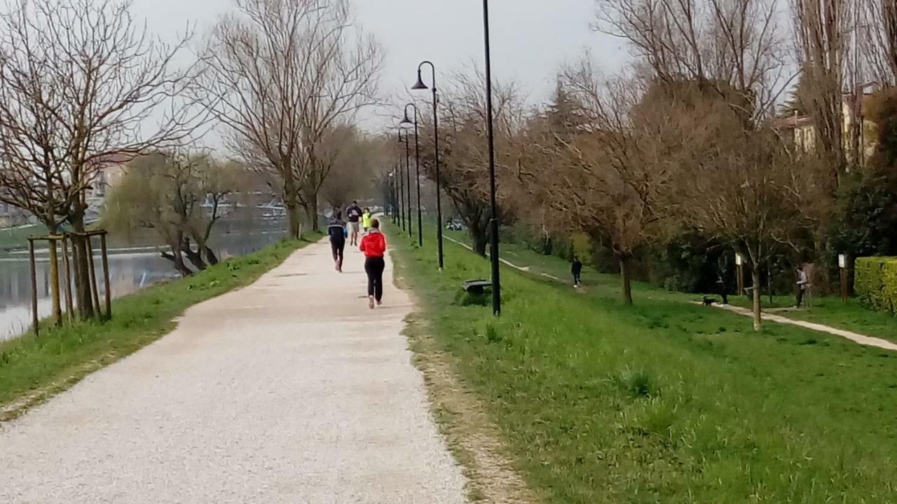 Vicino Al Prato Della Valle Intero Appartamento Parcheggio Facile Di Fronte Padua Exterior foto